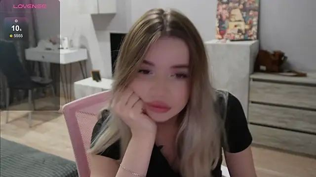 mayyymayyyy online show from April 1, 1:39 am