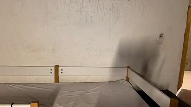 Snapshot of AlexRay22 chatting on April 3, 10:19 pm AlexRay22 online show from April 3, 10:19 pm