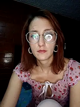 susanhottie1 online show from April 5, 3:04 am