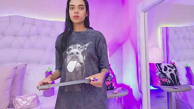 MeganRoseh online show from May 10, 1:38 pm