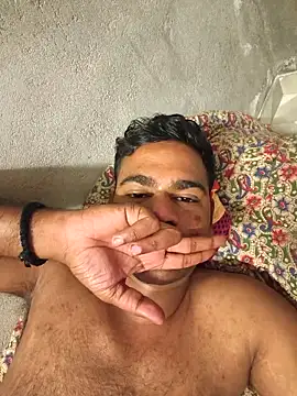 Snapshot of akshat234556 chatting on March 6, 6:43 am akshat234556 online show from March 6, 6:43 am