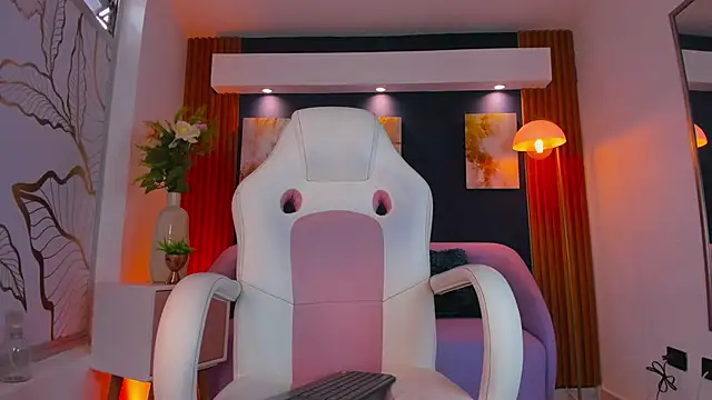 Ikaika Kalani online show from March 20, 1:05 pm