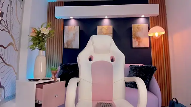 Ikaika Kalani online show from March 26, 1:06 pm