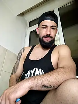 Snapshot of Tommy_Porn_ chatting on April 18, 9:37 pm Tommy Porn online show from April 18, 9:37 pm