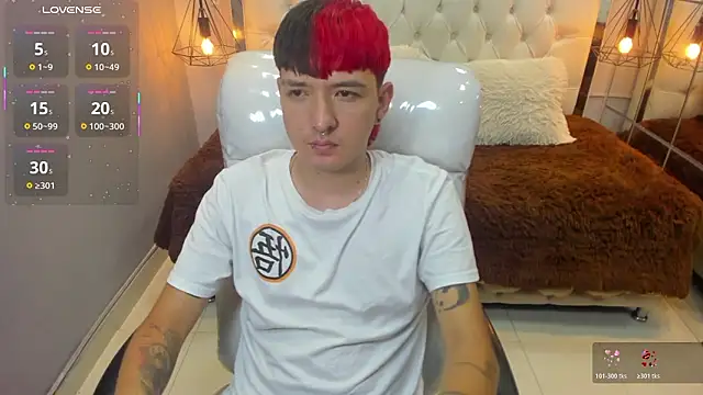 Snapshot of Santiago_morgan chatting on March 6, 11:01 pm Santiago morgan online show from March 6, 11:01 pm