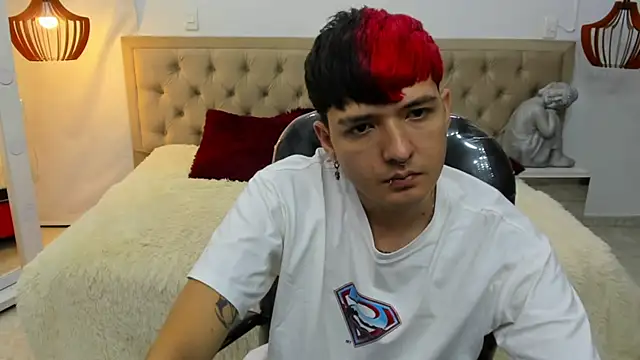 Snapshot of Santiago_morgan chatting on March 11, 10:27 pm Santiago morgan online show from March 11, 10:27 pm