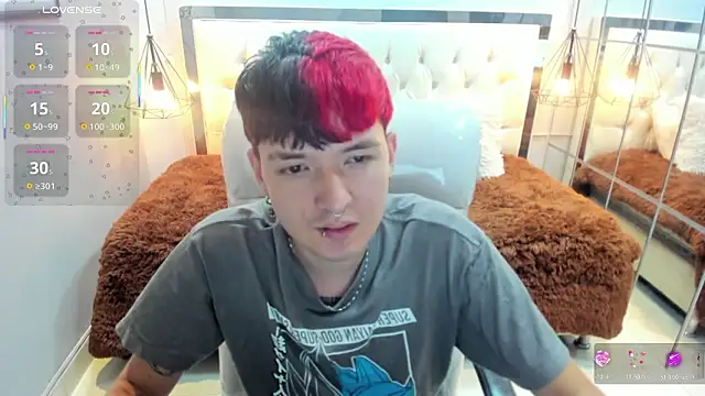 Snapshot of Santiago_morgan chatting on March 13, 10:38 pm Santiago morgan online show from March 13, 10:38 pm