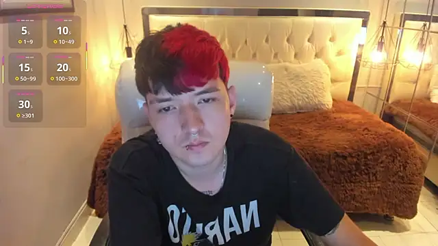 Snapshot of Santiago_morgan chatting on March 15, 10:38 pm Santiago morgan online show from March 15, 10:38 pm