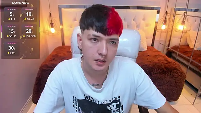 Snapshot of Santiago_morgan chatting on March 19, 10:03 pm Santiago morgan online show from March 19, 10:03 pm