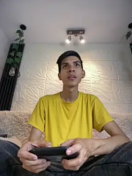 Snapshot of dave_925_ chatting on March 13, 7:20 pm dave 925 online show from March 13, 7:20 pm