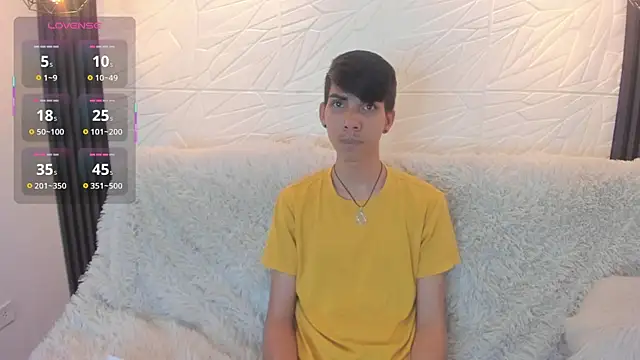 Snapshot of dave_925_ chatting on March 20, 6:13 pm dave 925 online show from March 20, 6:13 pm