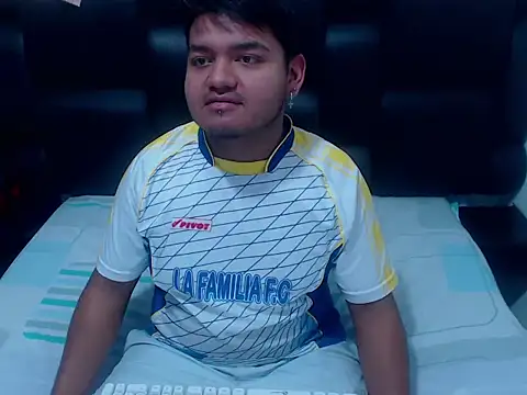 XNoahDeepThroatX online show from March 29, 4:45 am