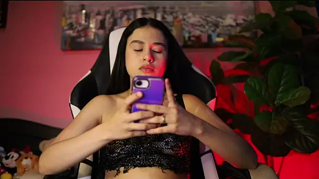 Snapshot of Danaa_Rousee_ chatting on March 17, 7:39 pm Danaa Rousee online show from March 17, 7:39 pm