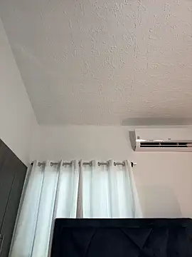 Snapshot of Cristal_Williams chatting on March 30, 12:17 pm Cristal Williams online show from March 30, 12:17 pm