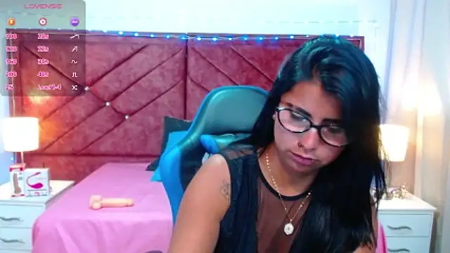 Alisha Gamskar13 online show from May 14, 1:23 am
