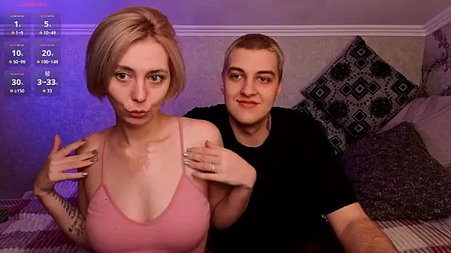 Snapshot of Blond_ice chatting on March 13, 6:14 pm Blond ice online show from March 13, 6:14 pm