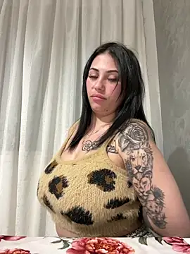 LunaSerenaX online show from March 23, 9:30 pm