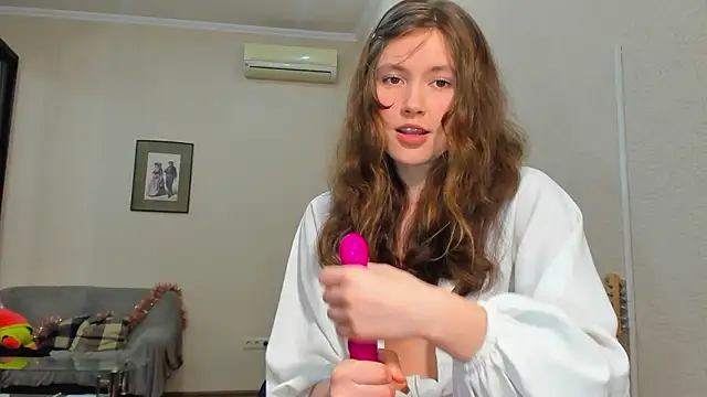 Snapshot of MaryannSofts chatting on March 18, 3:37 pm MaryannSofts online show from March 18, 3:37 pm