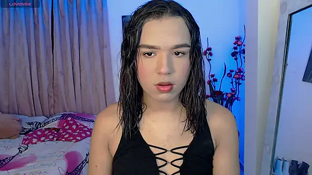 Snapshot of Candyy_doll__ chatting on March 5, 6:37 pm Candyy doll online show from March 5, 6:37 pm