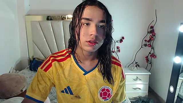 Candyy doll   online show from July 4, 7:03 am