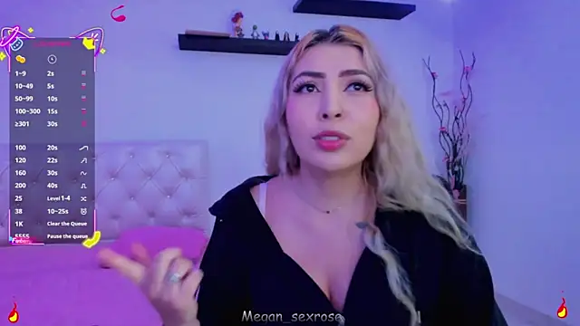 Snapshot of Megan_sexrosse chatting on May 4, 3:02 am Megan sexrosse online show from May 4, 3:02 am