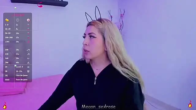 Snapshot of Megan_sexrosse chatting on May 6, 2:40 am Megan sexrosse online show from May 6, 2:40 am