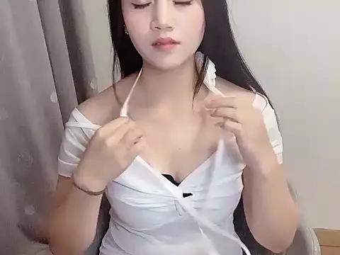 Snapshot of aiai6680 chatting on April 2, 1:31 pm aiai6680 online show from April 2, 1:31 pm