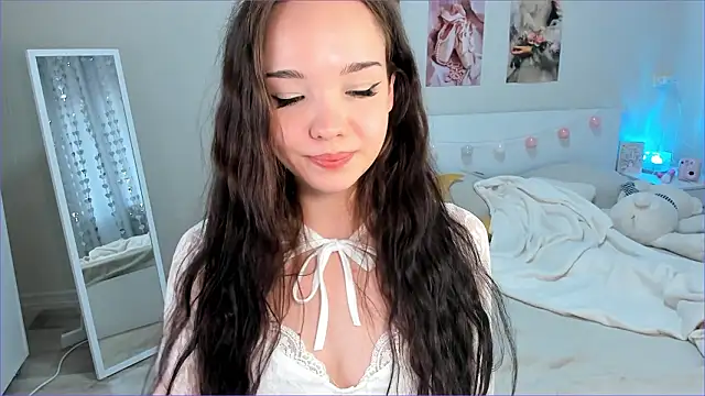 Milly Lane online show from March 31, 3:19 am