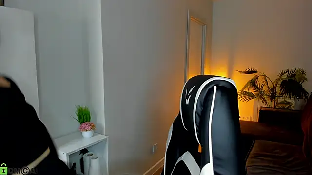 Natasha Shepard online show from March 31, 1:07 am