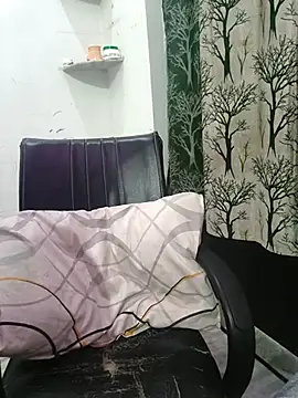 Snapshot of Itz_ishu chatting on March 24, 4:39 am Itz ishu online show from March 24, 4:39 am