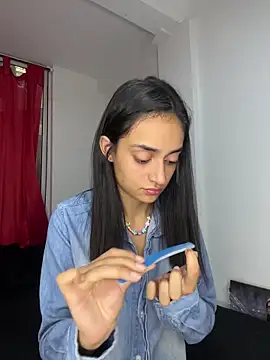 Snapshot of leilani_X chatting on March 27, 1:22 pm leilani X online show from March 27, 1:22 pm