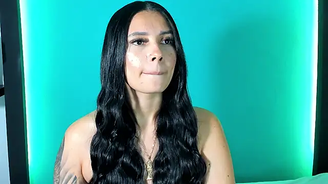 Snapshot of Emma_AH chatting on May 1, 3:16 pm Emma AH online show from May 1, 3:16 pm