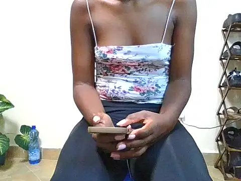 Snapshot of amandaammy150 chatting on April 2, 12:03 pm amandaammy150 online show from April 2, 12:03 pm