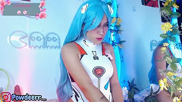 Snapshot of LeePowder chatting on March 6, 11:39 am LeePowder online show from March 6, 11:39 am