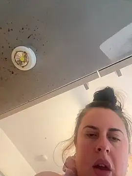 Snapshot of BunnyBallyX chatting on March 27, 6:52 am BunnyBallyX online show from March 27, 6:52 am