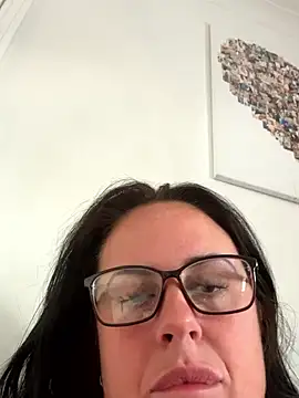 BunnyBallyX online show from May 16, 4:53 am