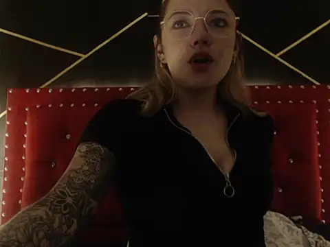 danielawidx online show from March 8, 1:47 am