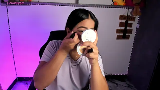 Snapshot of vickylatina_ chatting on March 10, 12:54 pm vickylatina online show from March 10, 12:54 pm