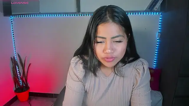 Snapshot of vickylatina_ chatting on March 30, 5:08 am vickylatina online show from March 30, 5:08 am