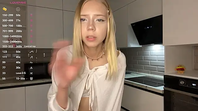 AliceGorley online show from May 1, 5:06 pm