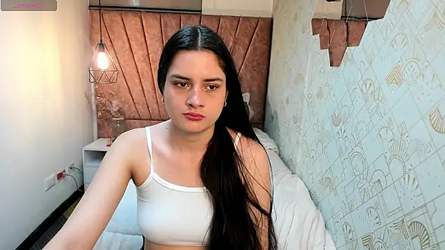 Snapshot of Zoe__Taylor__ chatting on April 23, 12:15 pm Zoe Taylor online show from April 23, 12:15 pm