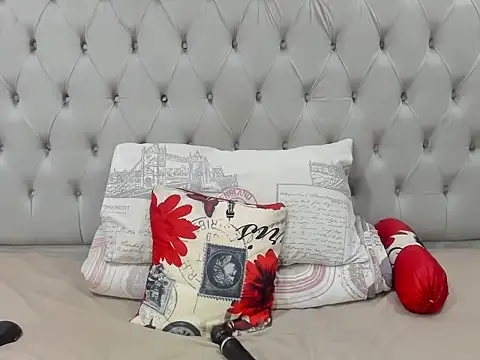 DarkBubble xx online show from March 8, 6:23 pm