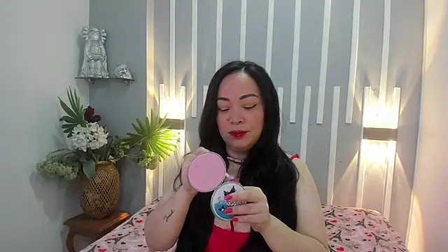 Lilith Owen  online show from March 24, 11:04 am