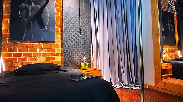 Snapshot of Sienna_Dark chatting on March 16, 11:25 am Sienna Dark online show from March 16, 11:25 am