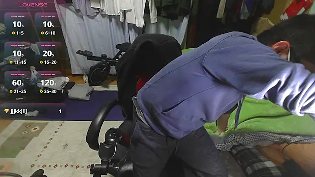 hide39 online show from March 31, 1:33 pm