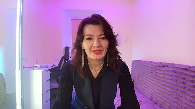 Bonnie Naughtyy online show from May 13, 5:21 pm