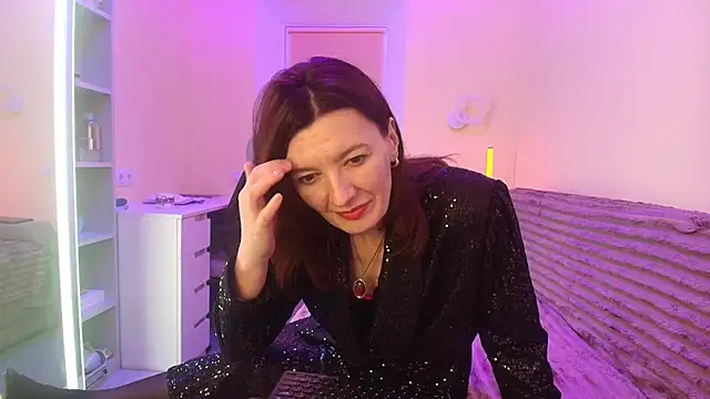 Bonnie Naughtyy online show from May 18, 4:24 pm