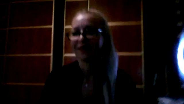 Snapshot of AlisaAngell chatting on April 4, 4:26 pm AlisaAngell online show from April 4, 4:26 pm