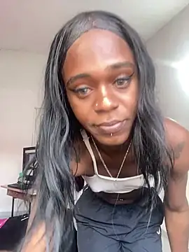 Snapshot of laaura_dolll chatting on March 17, 9:29 pm laaura dolll online show from March 17, 9:29 pm