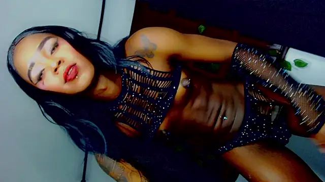 Snapshot of laaura_dolll chatting on March 21, 1:43 am laaura dolll online show from March 21, 1:43 am